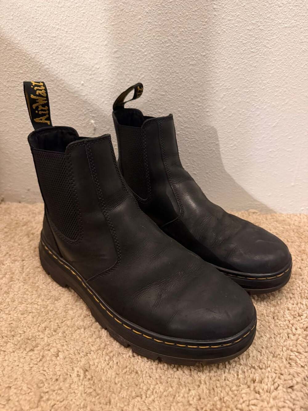 Dr. Martens Embury Black Leather Chelsea Boots Men's US 8 / Women's US 9